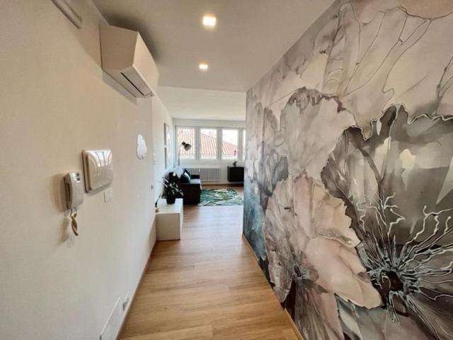 Mandi Mandi Cavour Apartment อูดิเน ภายนอก รูปภาพ